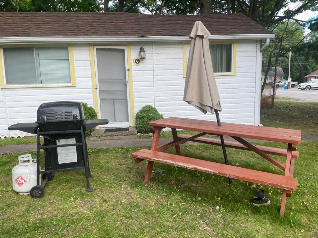 Woodland Cedars Family Cottage Resort Wasaga Beach Exterior photo