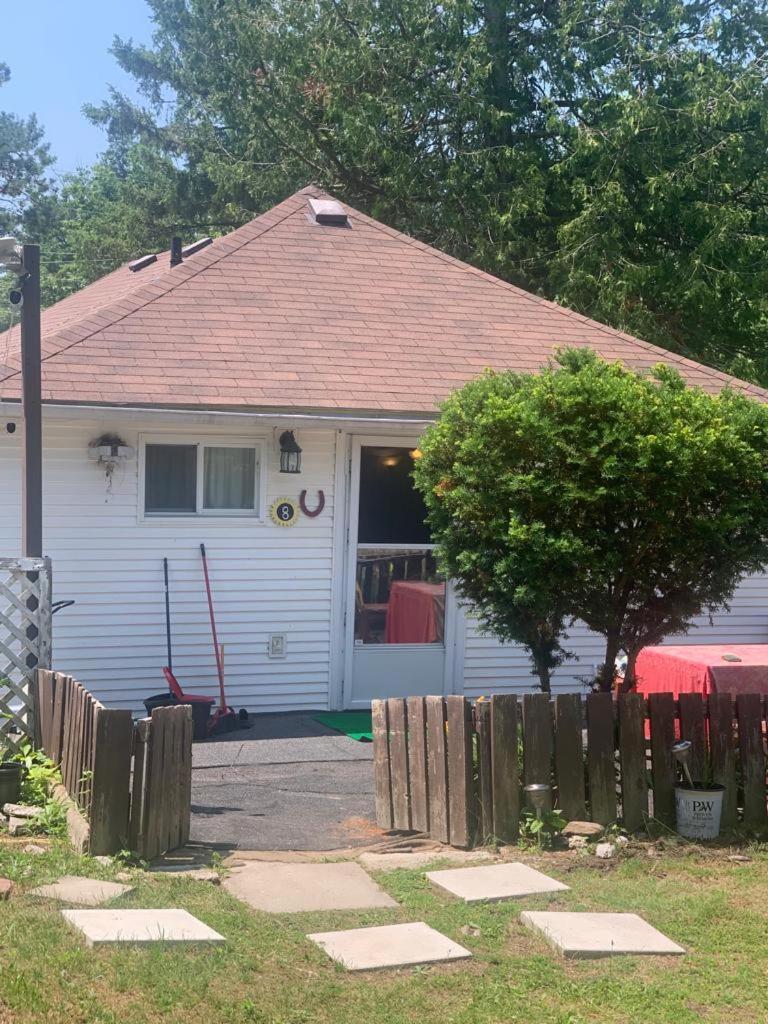 Woodland Cedars Family Cottage Resort Wasaga Beach Exterior photo
