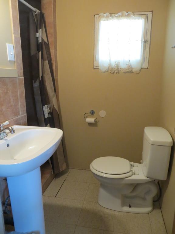 Woodland Cedars Family Cottage Resort Wasaga Beach Room photo